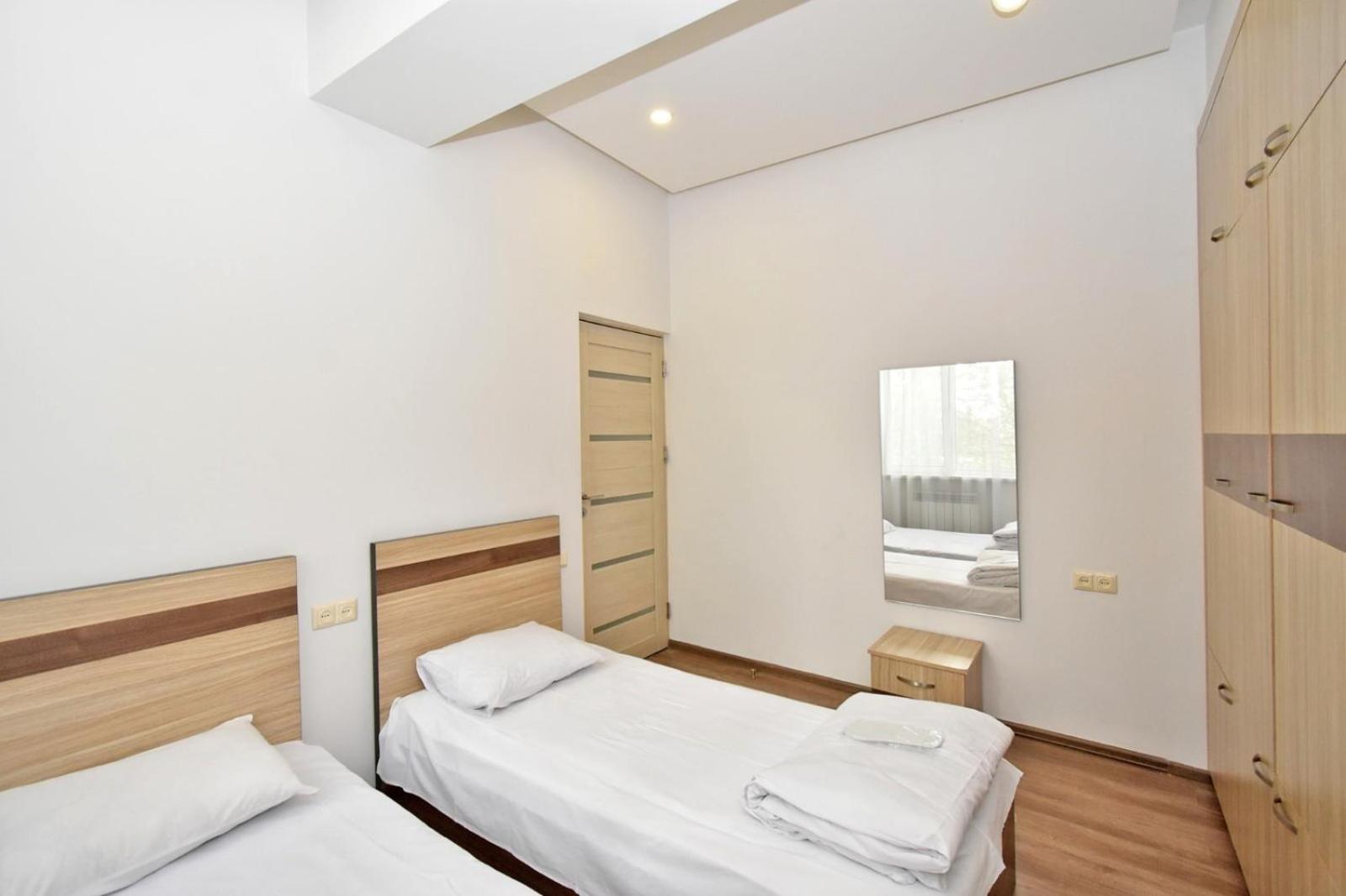 Rent Inn Yerevan On Chaykovski Street Exterior photo