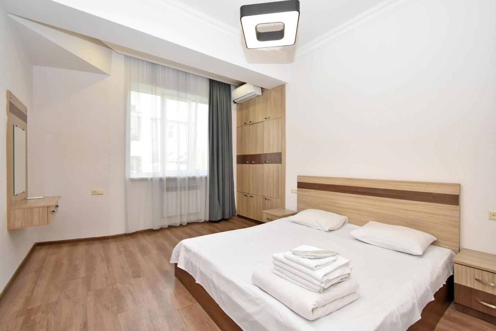 Rent Inn Yerevan On Chaykovski Street Exterior photo