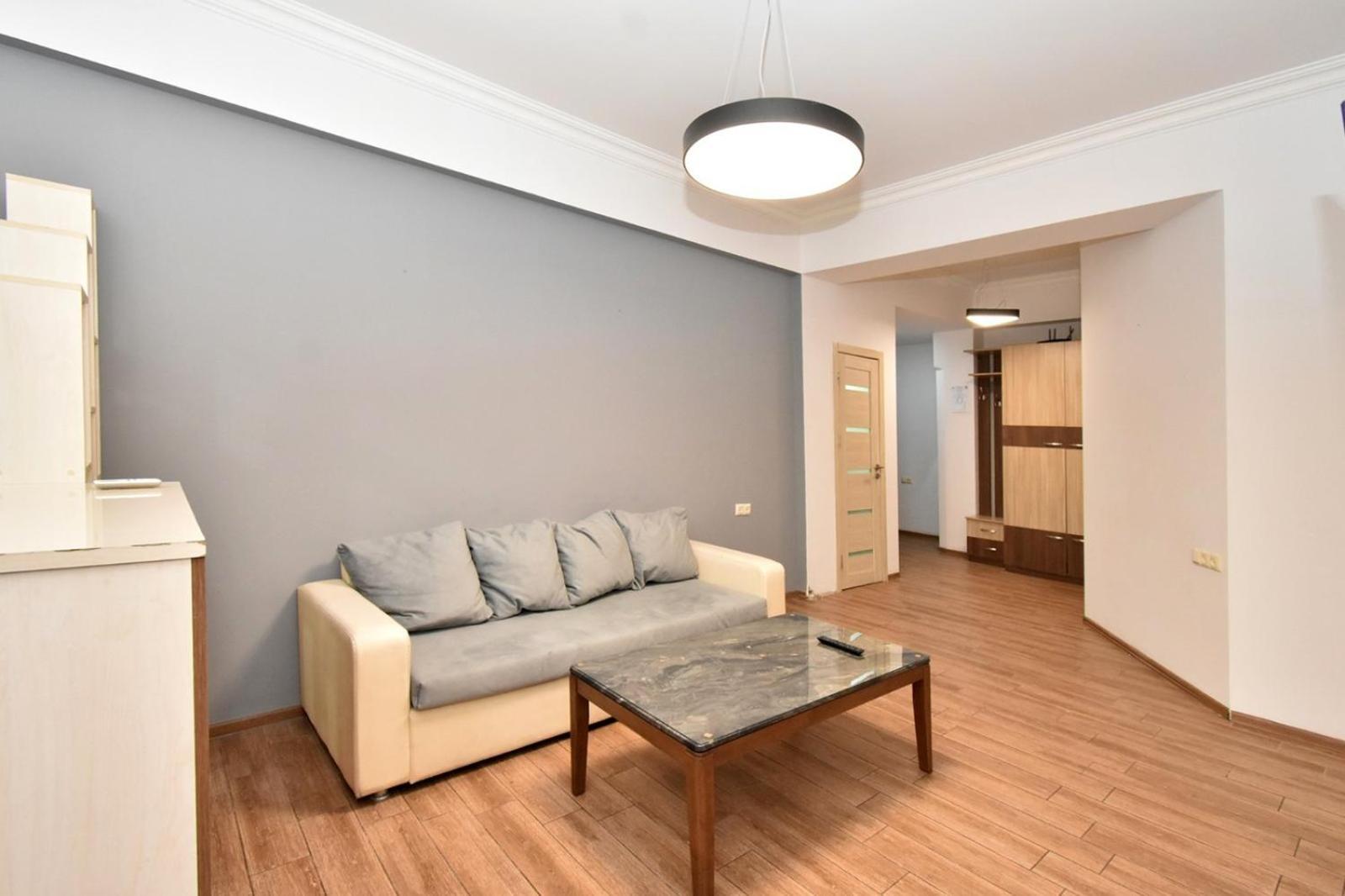 Rent Inn Yerevan On Chaykovski Street Exterior photo