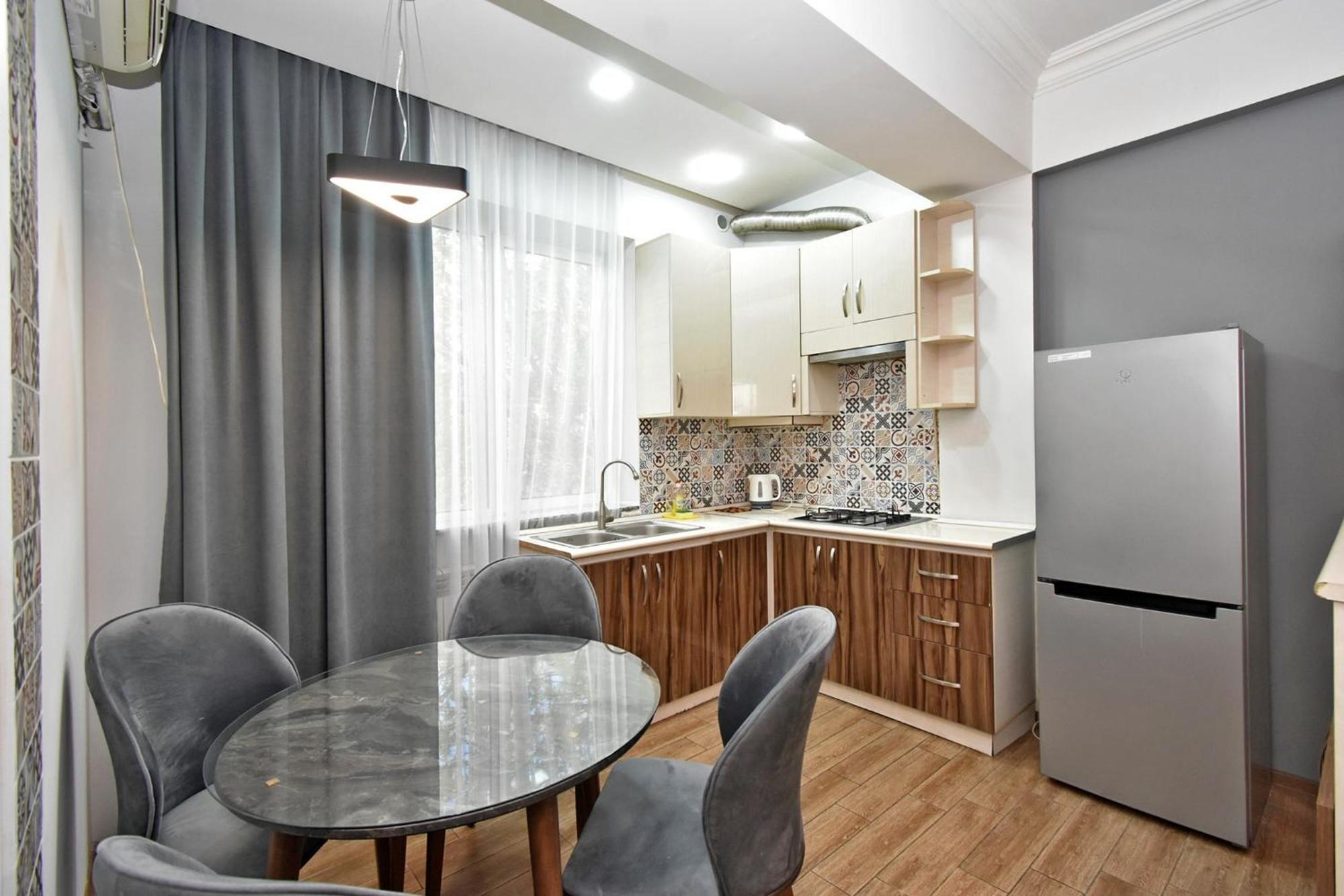 Rent Inn Yerevan On Chaykovski Street Exterior photo
